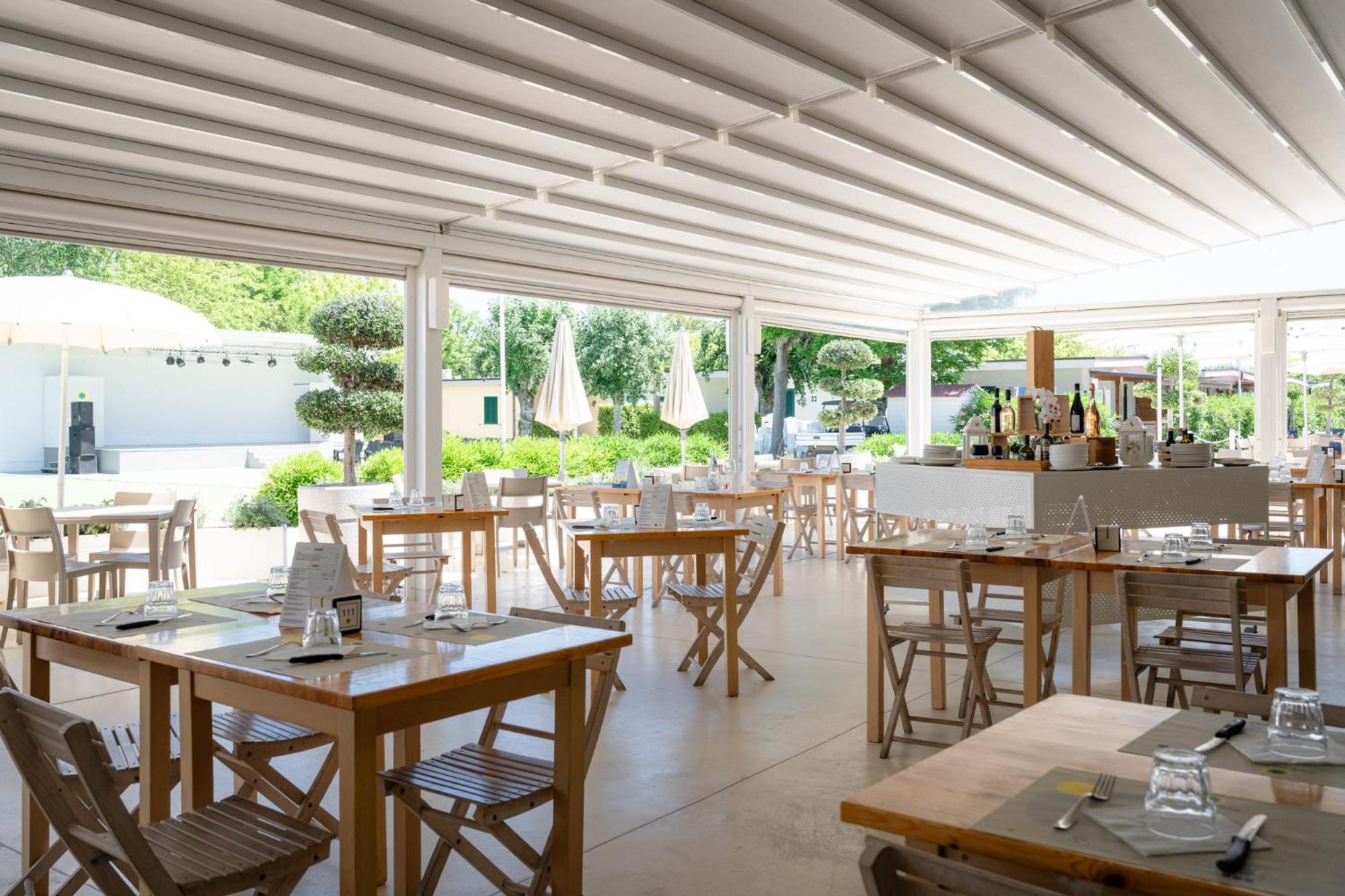 Club Del Sole Stork Family Collection Hotell Giulianova Eksteriør bilde