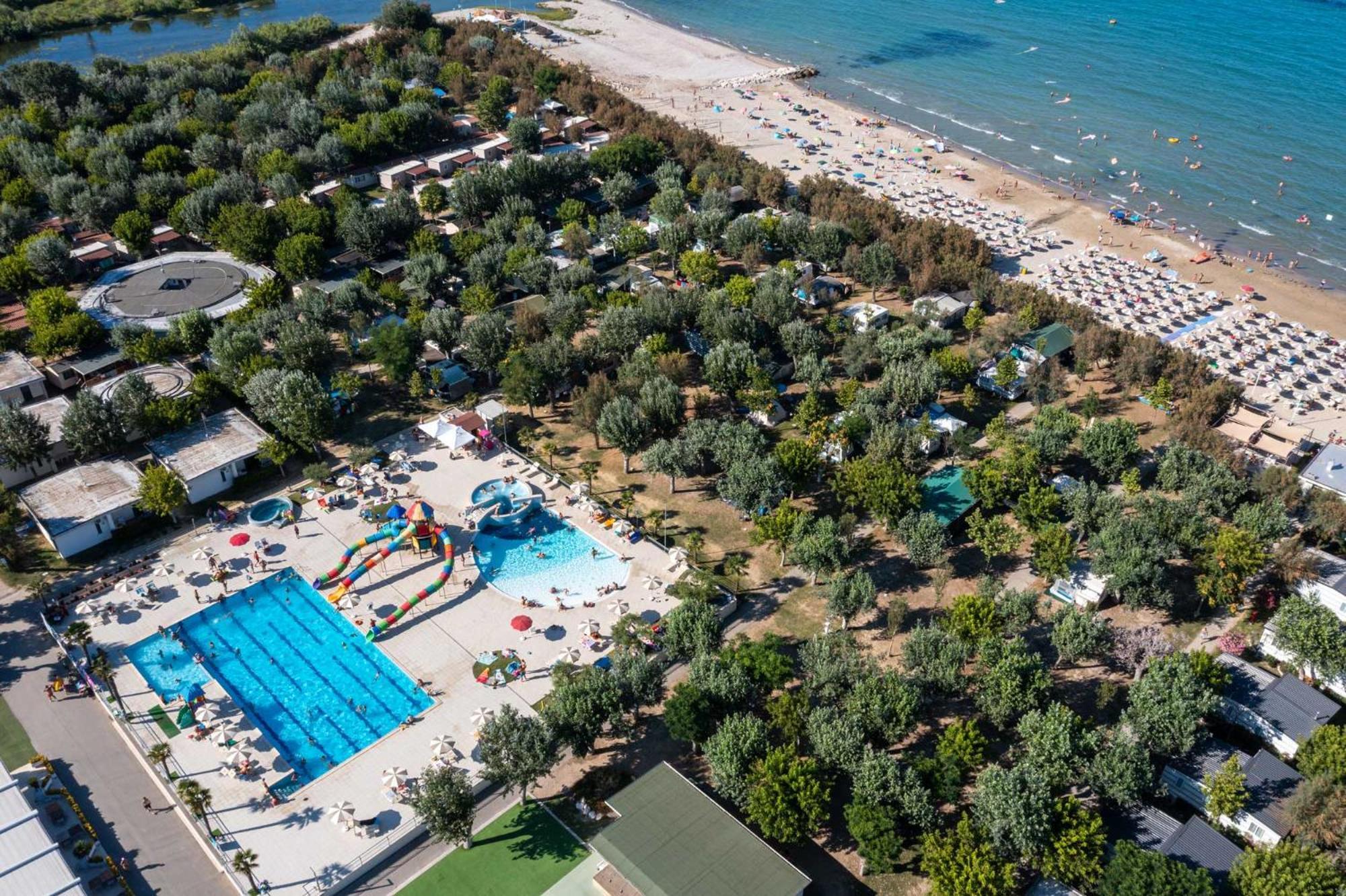 Club Del Sole Stork Family Collection Hotell Giulianova Eksteriør bilde